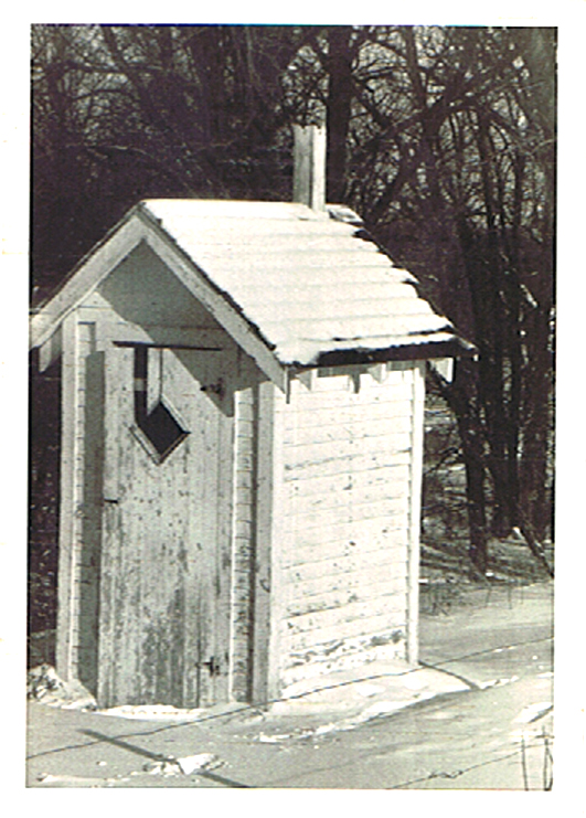 wins-outhouse-11.jpg